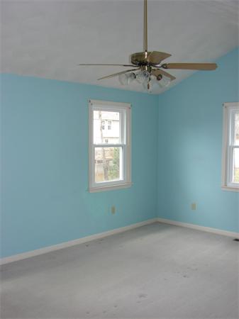 20 Hilltop Road Dracut, MA 01826 - Photo 9 of 22 Gallery Image 9