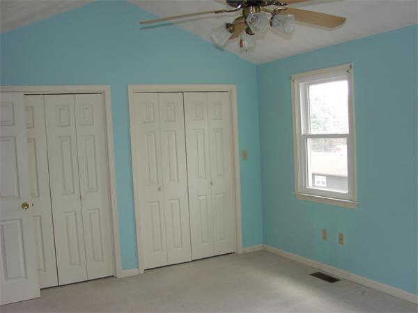 20 Hilltop Road Dracut, MA 01826 - Photo 10 of 22 Gallery Image 10