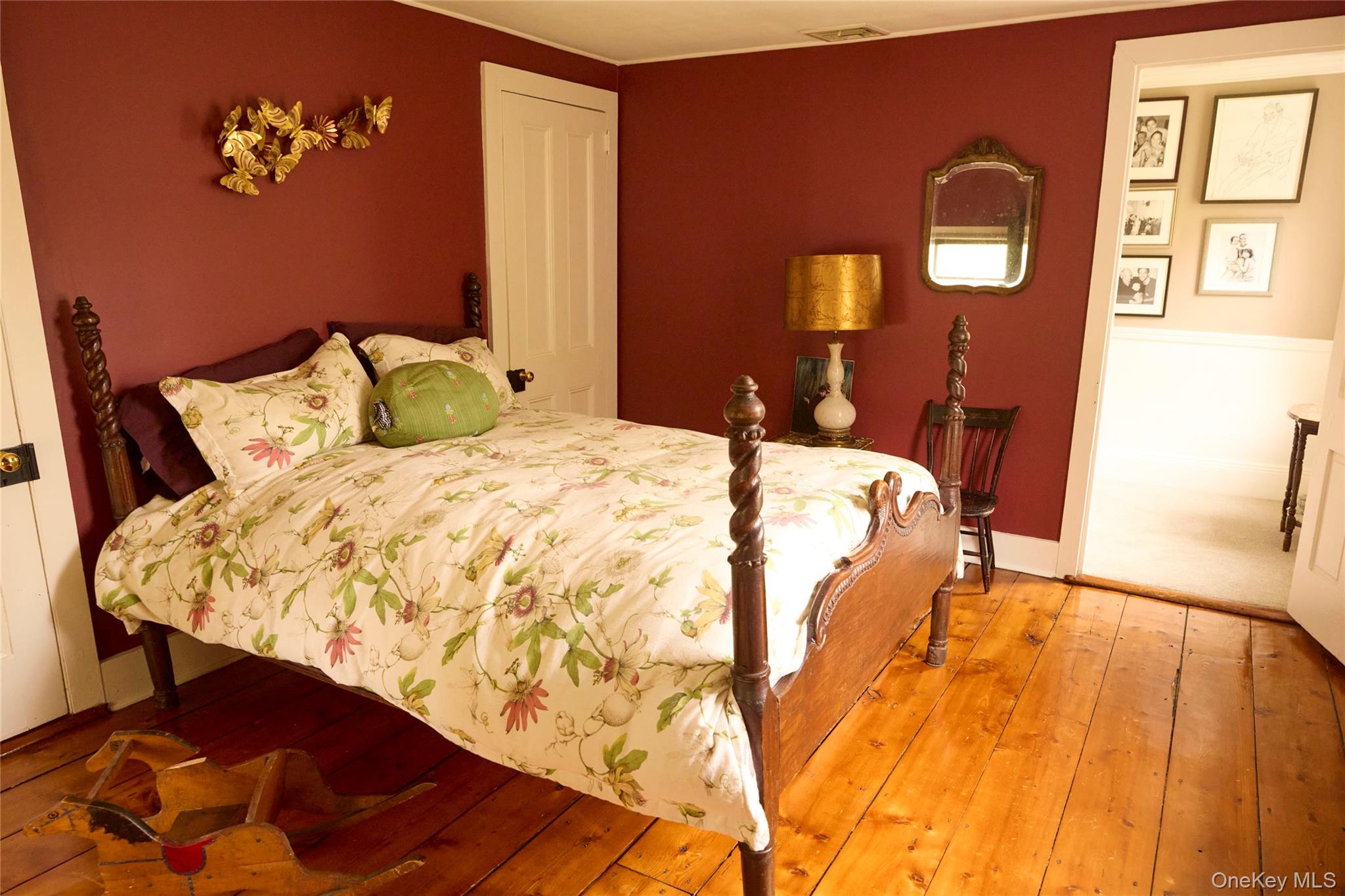 521 Barrett Hill Road Mahopac, NY 10541 - Photo 25 of 35 a bedroom with a bed and a lamp