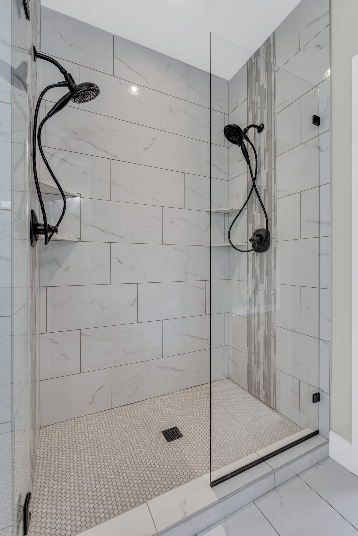 270 Locust Grove Road Cookeville, TN 38501 - Photo 15 of 34 a bathroom with a shower