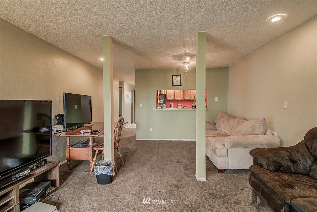 2601 Northeast 4th Street, Unit 313 Renton, WA 98056 - Photo 11 of 16