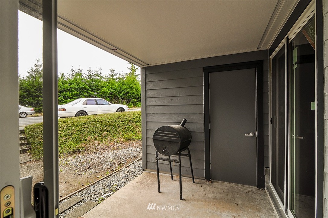 2601 Northeast 4th Street, Unit 313 Renton, WA 98056 - Photo 12 of 16