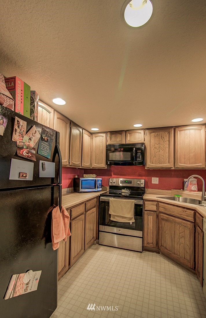 2601 Northeast 4th Street, Unit 313 Renton, WA 98056 - Photo 6 of 16