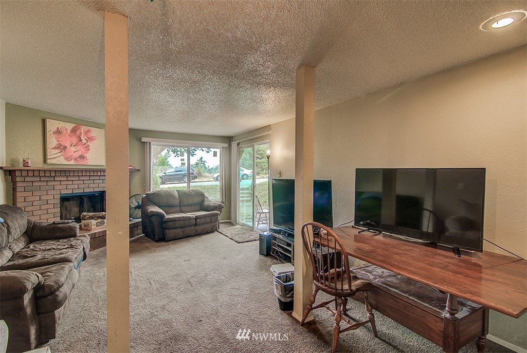 2601 Northeast 4th Street, Unit 313 Renton, WA 98056 - Photo 9 of 16