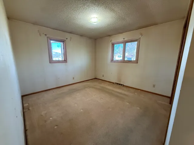 $250,000 | 1732 Viking Avenue, Holmen, WI 54636