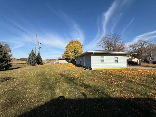 $250,000 | 1732 Viking Avenue, Holmen, WI 54636