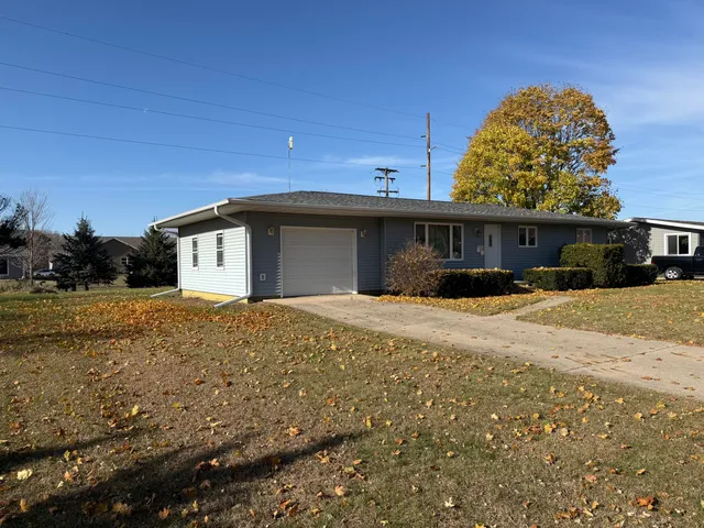 $250,000 | 1732 Viking Avenue, Holmen, WI 54636