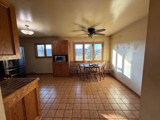 $250,000 | 1732 Viking Avenue, Holmen, WI 54636