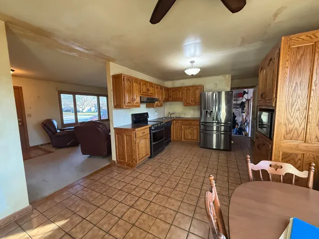 $250,000 | 1732 Viking Avenue, Holmen, WI 54636