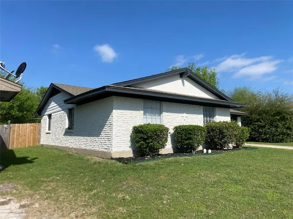 $1,895 | 6327 Hidden Trail Drive, Dallas, TX 75241