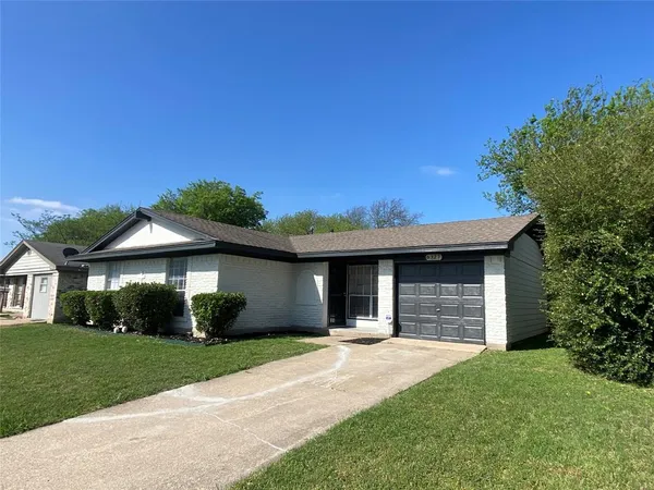 $1,895 | 6327 Hidden Trail Drive, Dallas, TX 75241