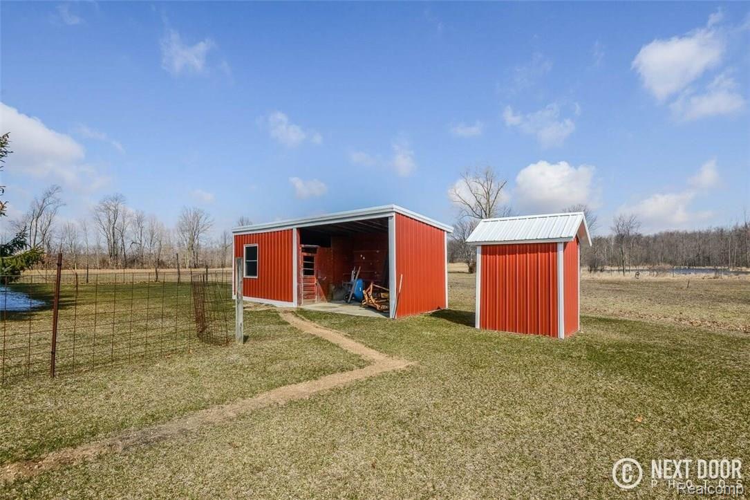 10500 West Allen Road Fowlerville, MI 48836 - Photo 33 of 42 10500 Barn and shed.jpg