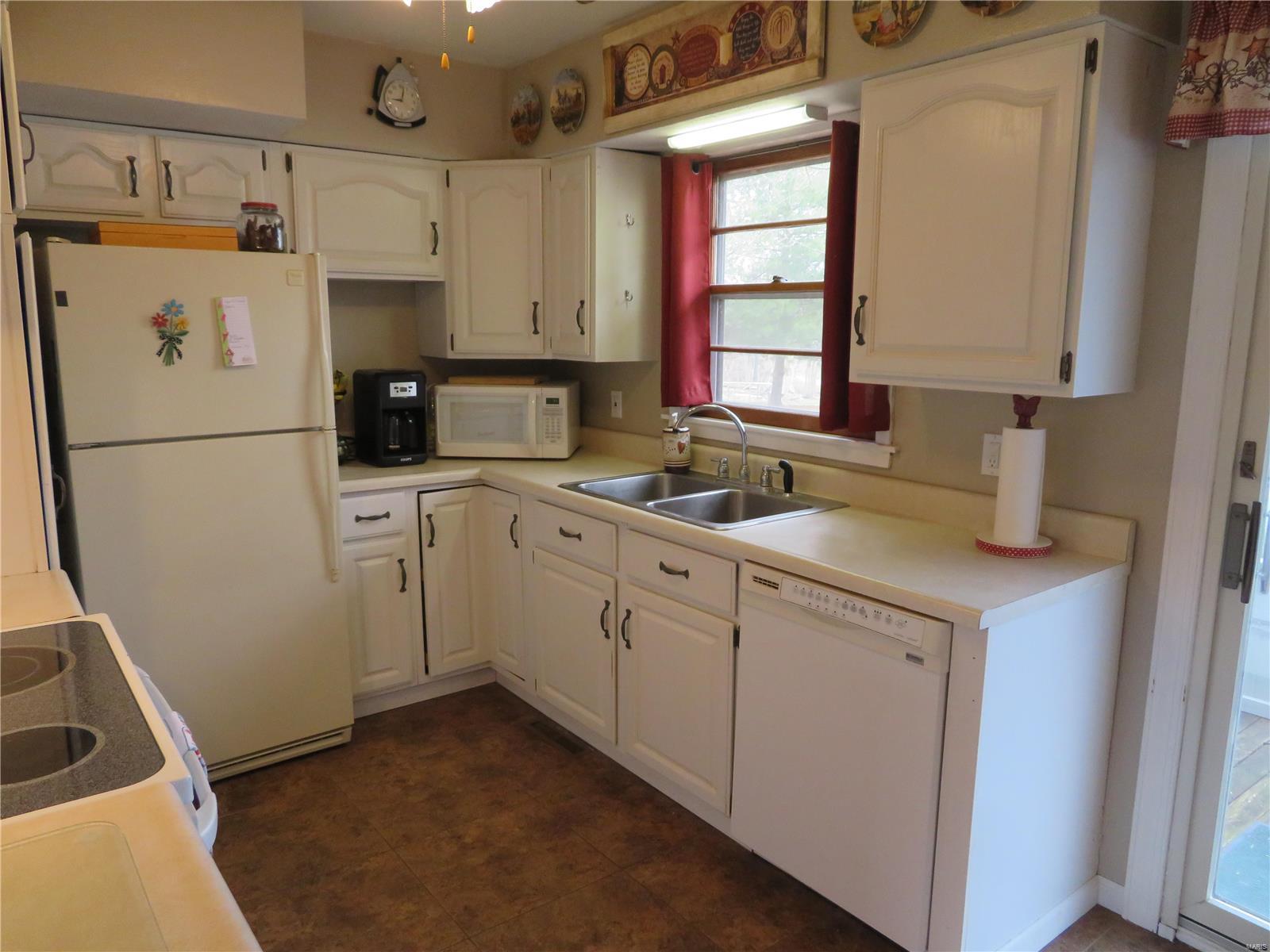 1504 Seiler Road Alton, IL 62002 - Photo 14 of 46