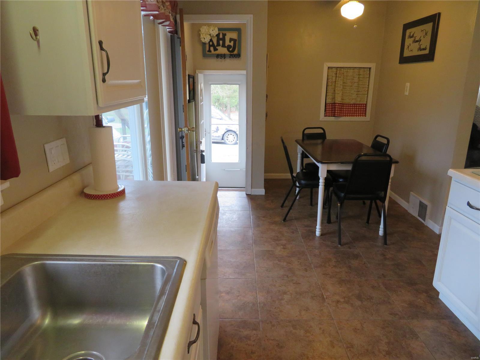 1504 Seiler Road Alton, IL 62002 - Photo 15 of 46