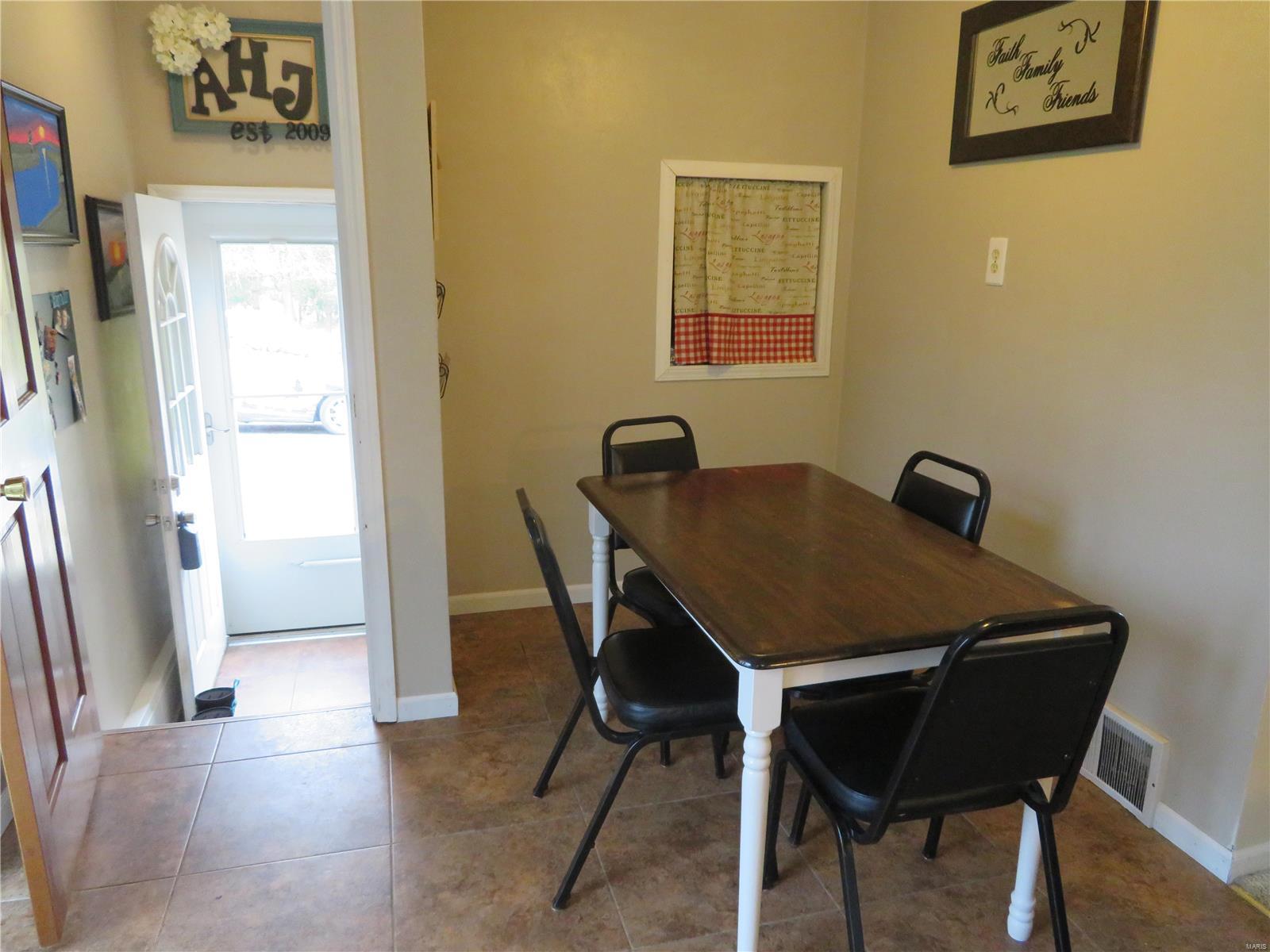 1504 Seiler Road Alton, IL 62002 - Photo 17 of 46