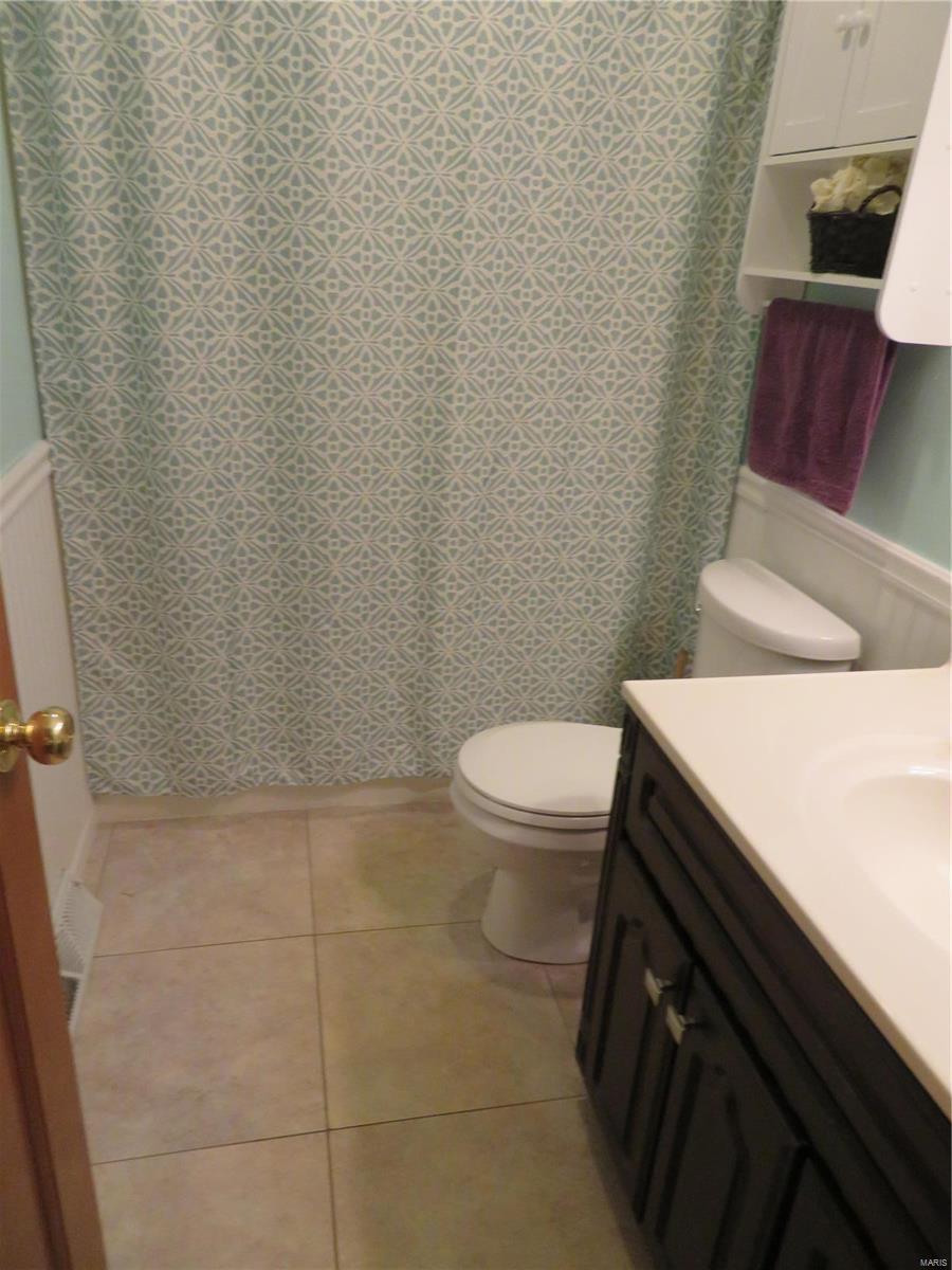 1504 Seiler Road Alton, IL 62002 - Photo 19 of 46