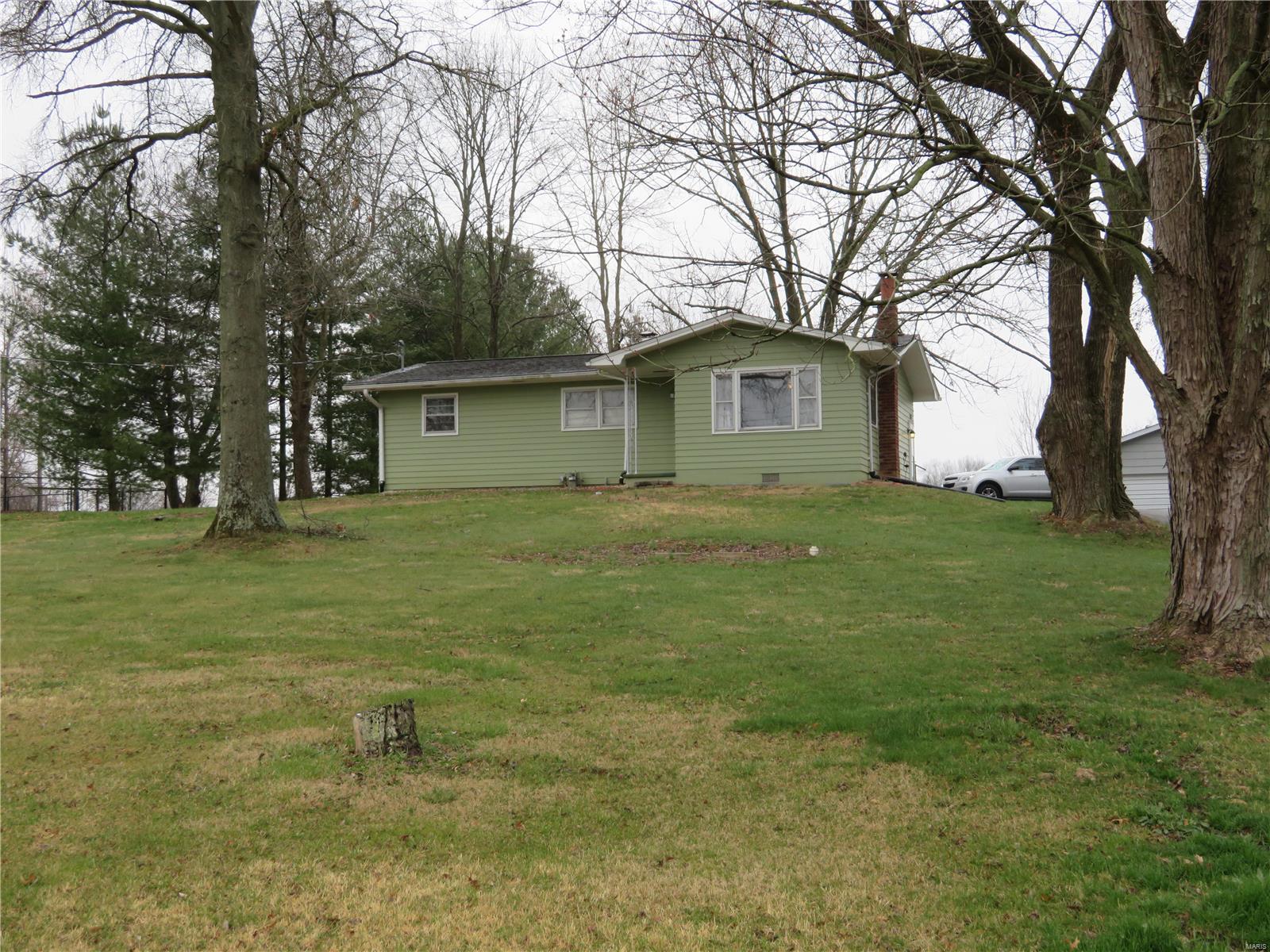 1504 Seiler Road Alton, IL 62002 - Photo 3 of 46