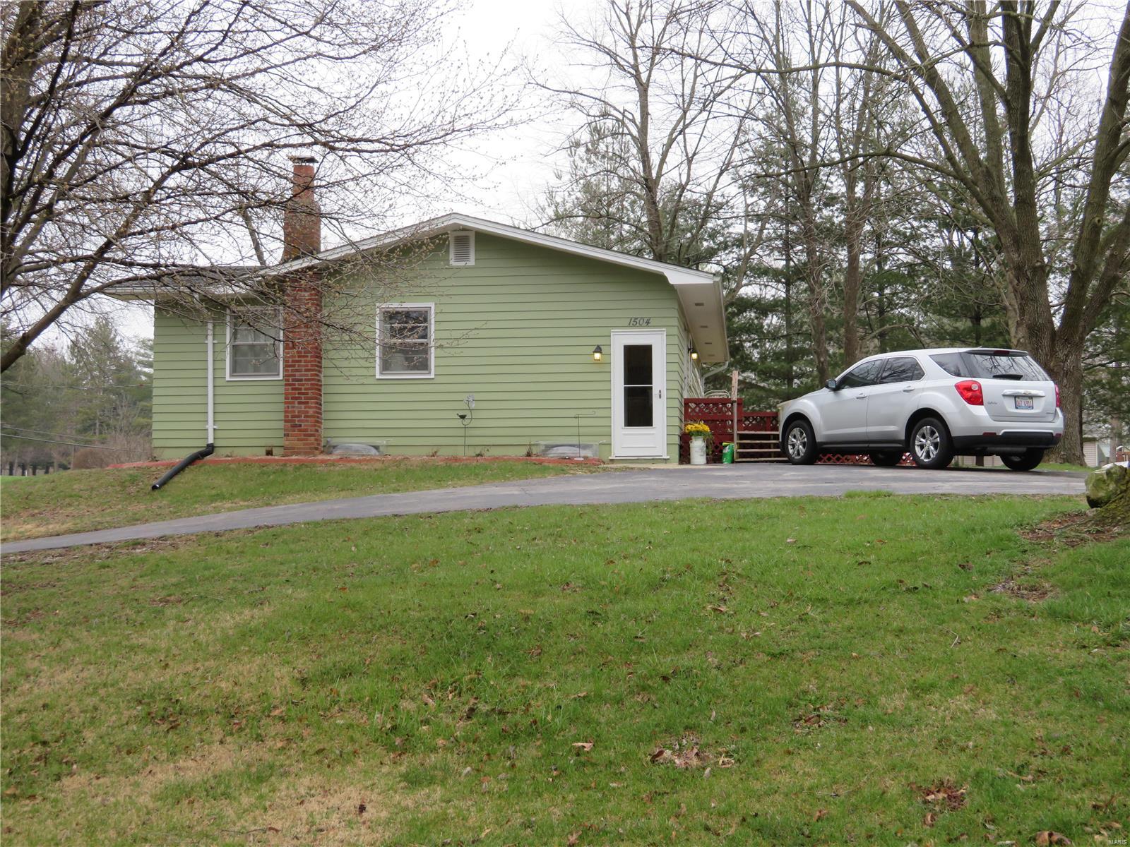 1504 Seiler Road Alton, IL 62002 - Photo 5 of 46
