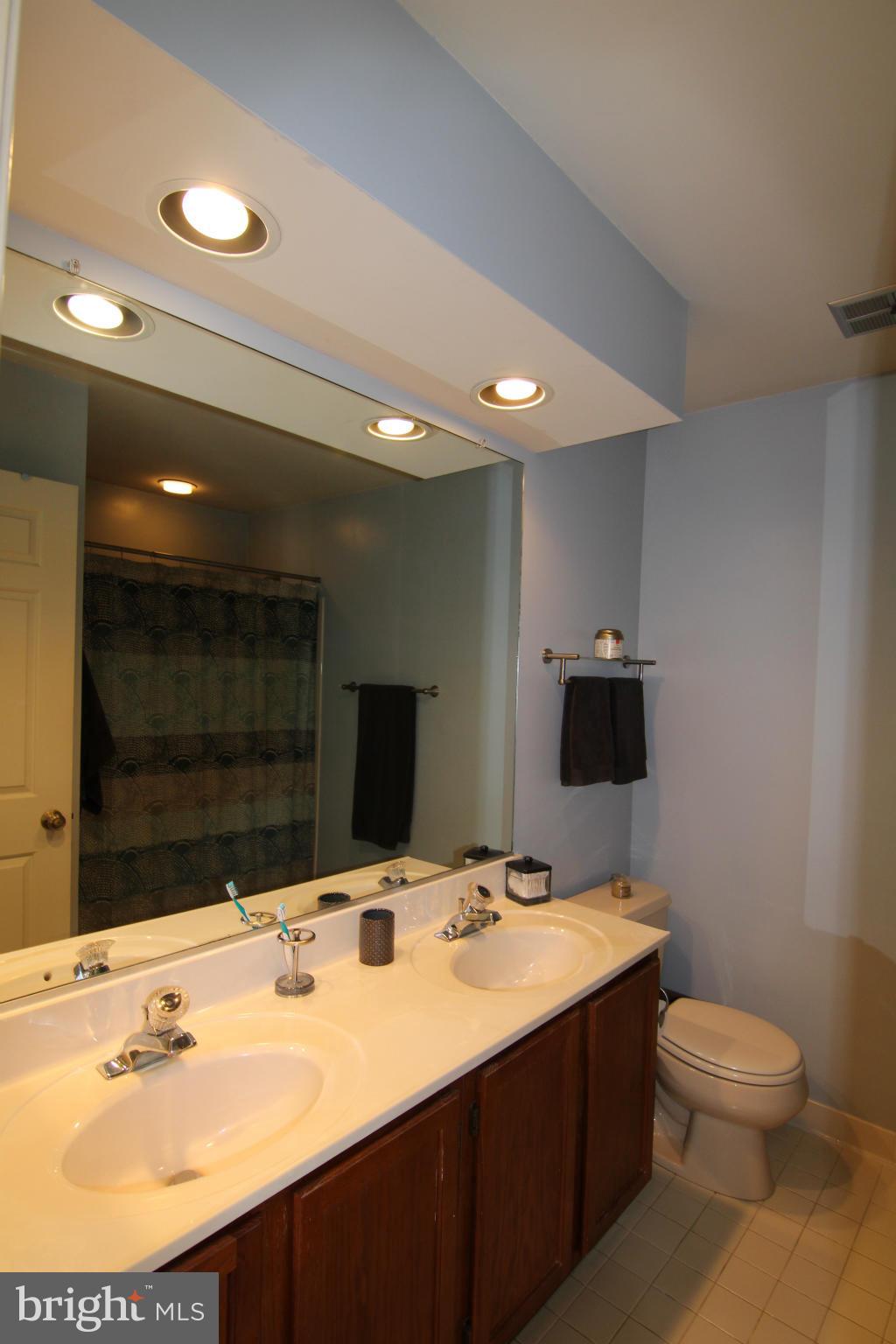 304 Canterfield Road Annapolis, MD 21403 - Photo 16 of 22 Bath (Master)
