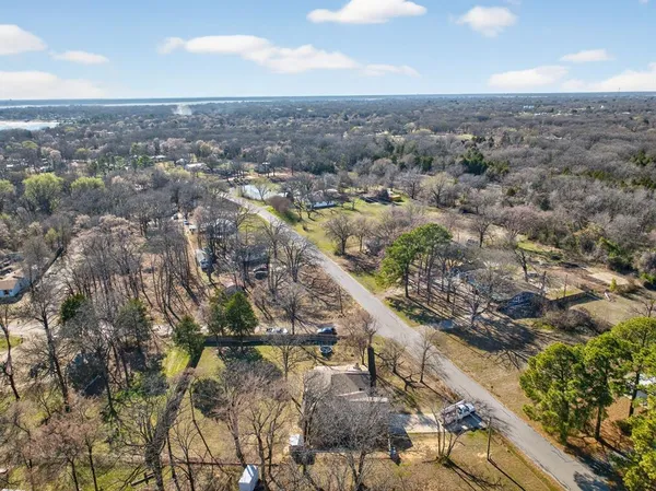 $295,000 | 121 Harmon Road, Gun Barrel City, TX 75156