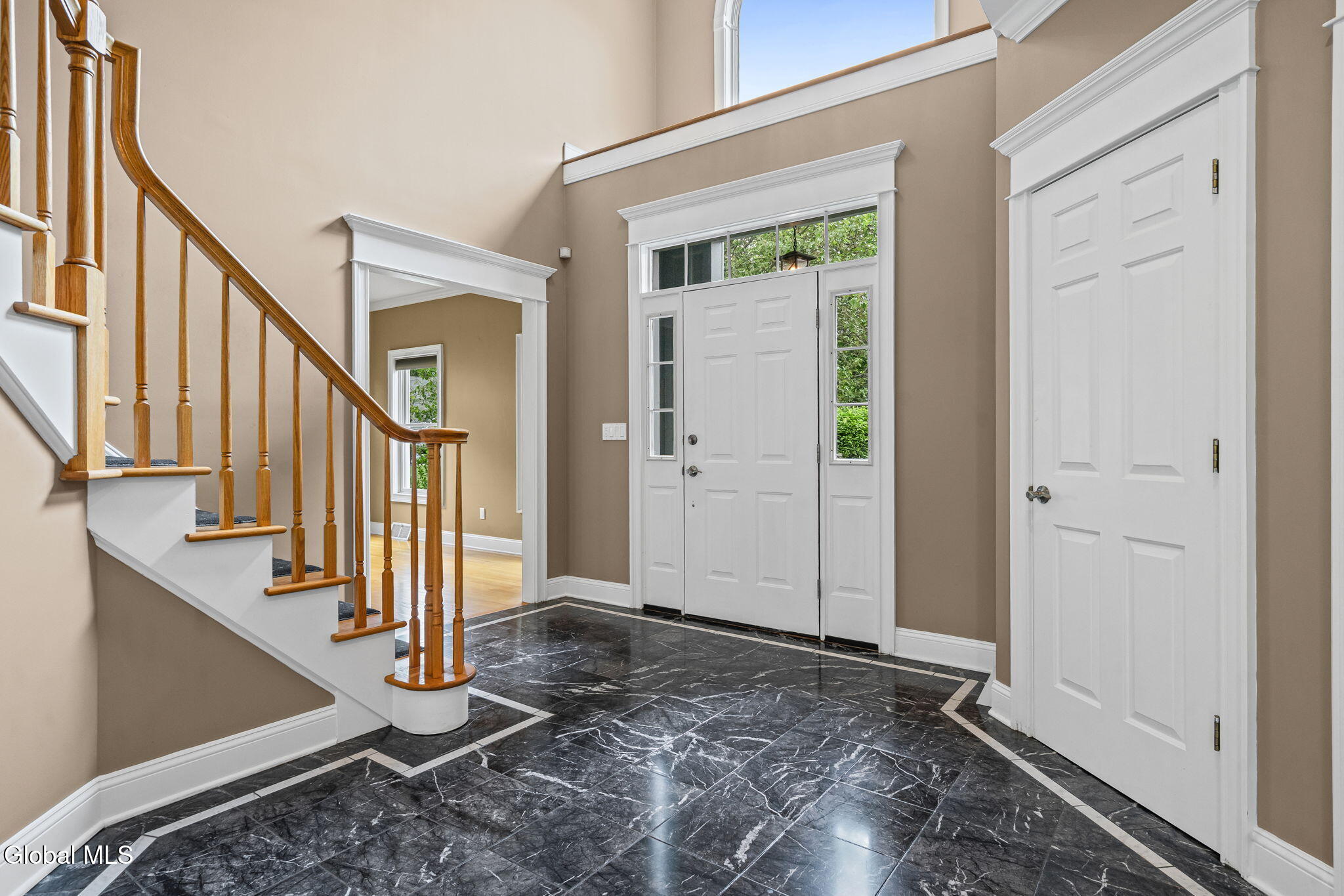 229 Menlo Park Road Niskayuna, NY 12309 - Photo 6 of 55 46-web-or-mls-229-menlo-park-rd
