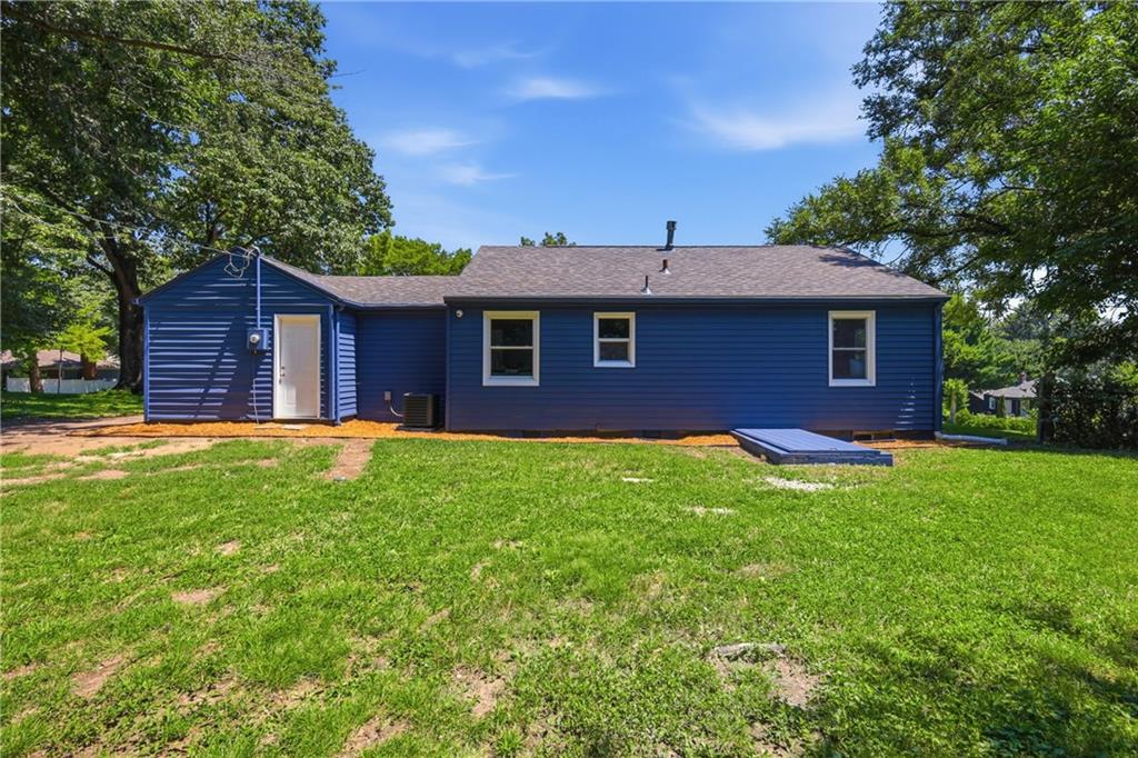 9709 Rice Avenue Kansas City, MO 64133 - Photo 14 of 15