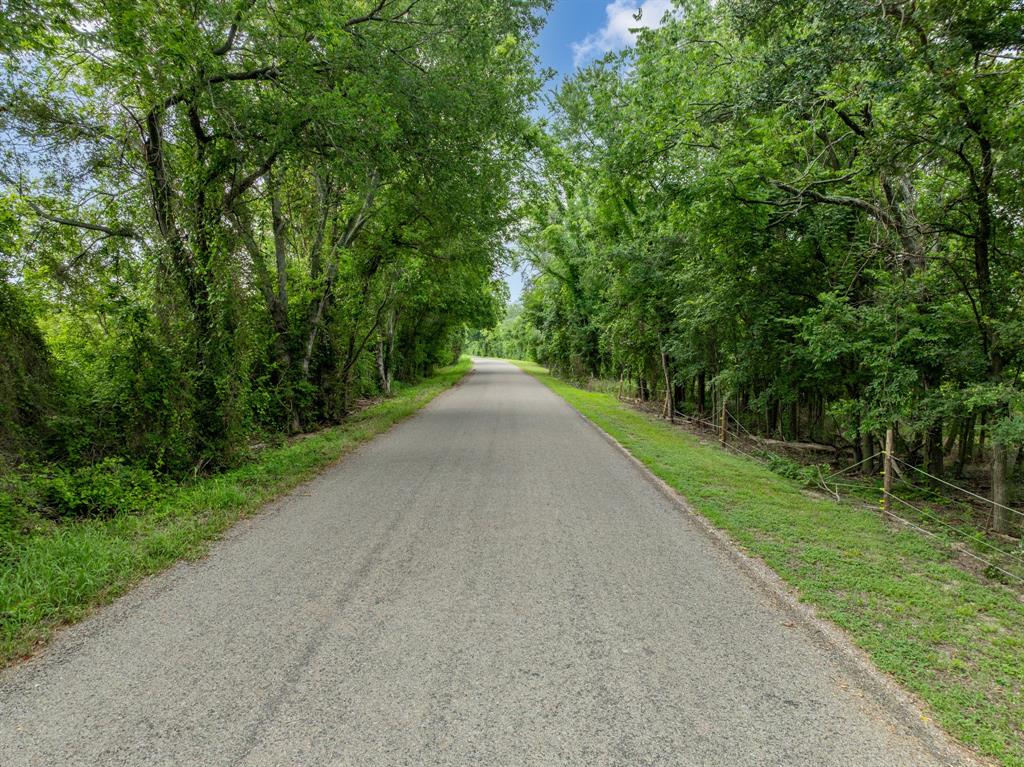 1598 Creek Road Lorena, TX 76655 - Photo 31 of 39