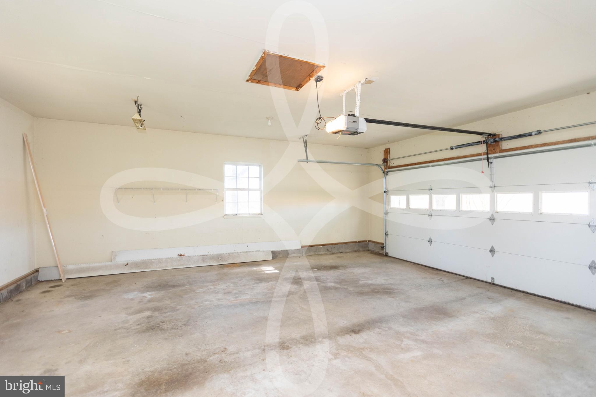 17605 Grace Road Hampstead, MD 21074 - Photo 61 of 100 2 car garage