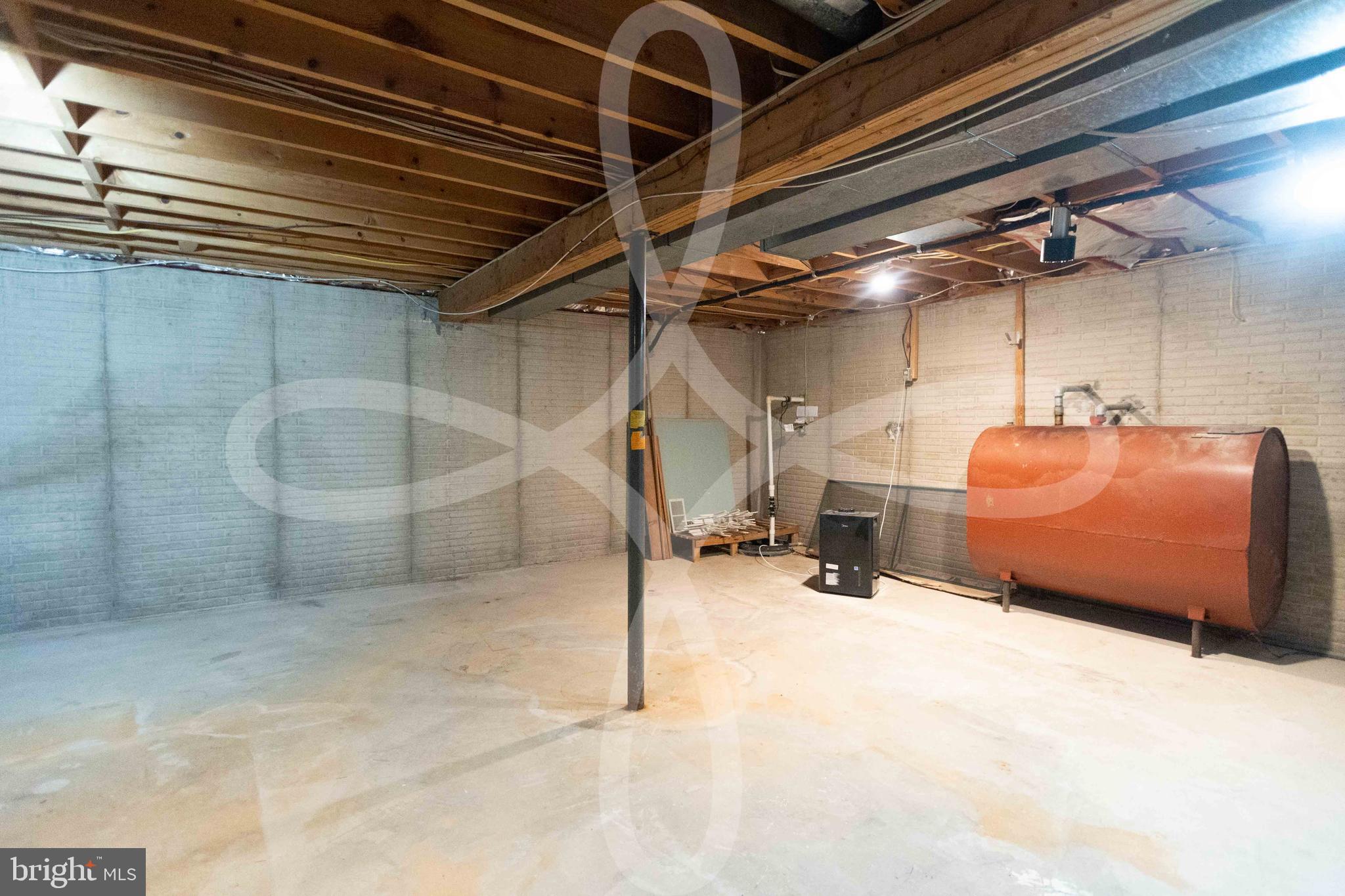 17605 Grace Road Hampstead, MD 21074 - Photo 68 of 100 Utility/laundry OR
Workshop??