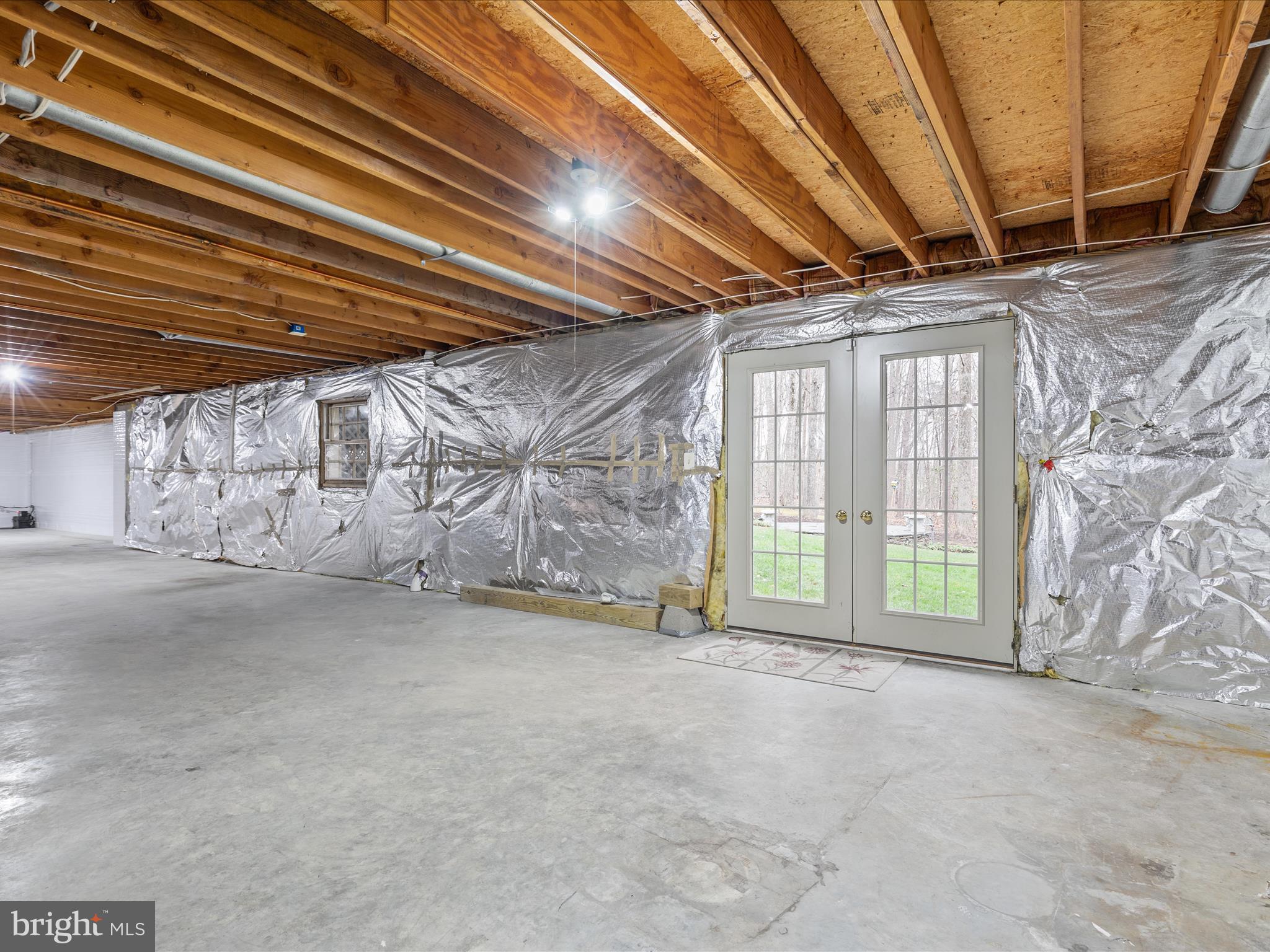 11701 Henderson Road Clifton, VA 20124 - Photo 33 of 61 a view of an empty room with a sliding door