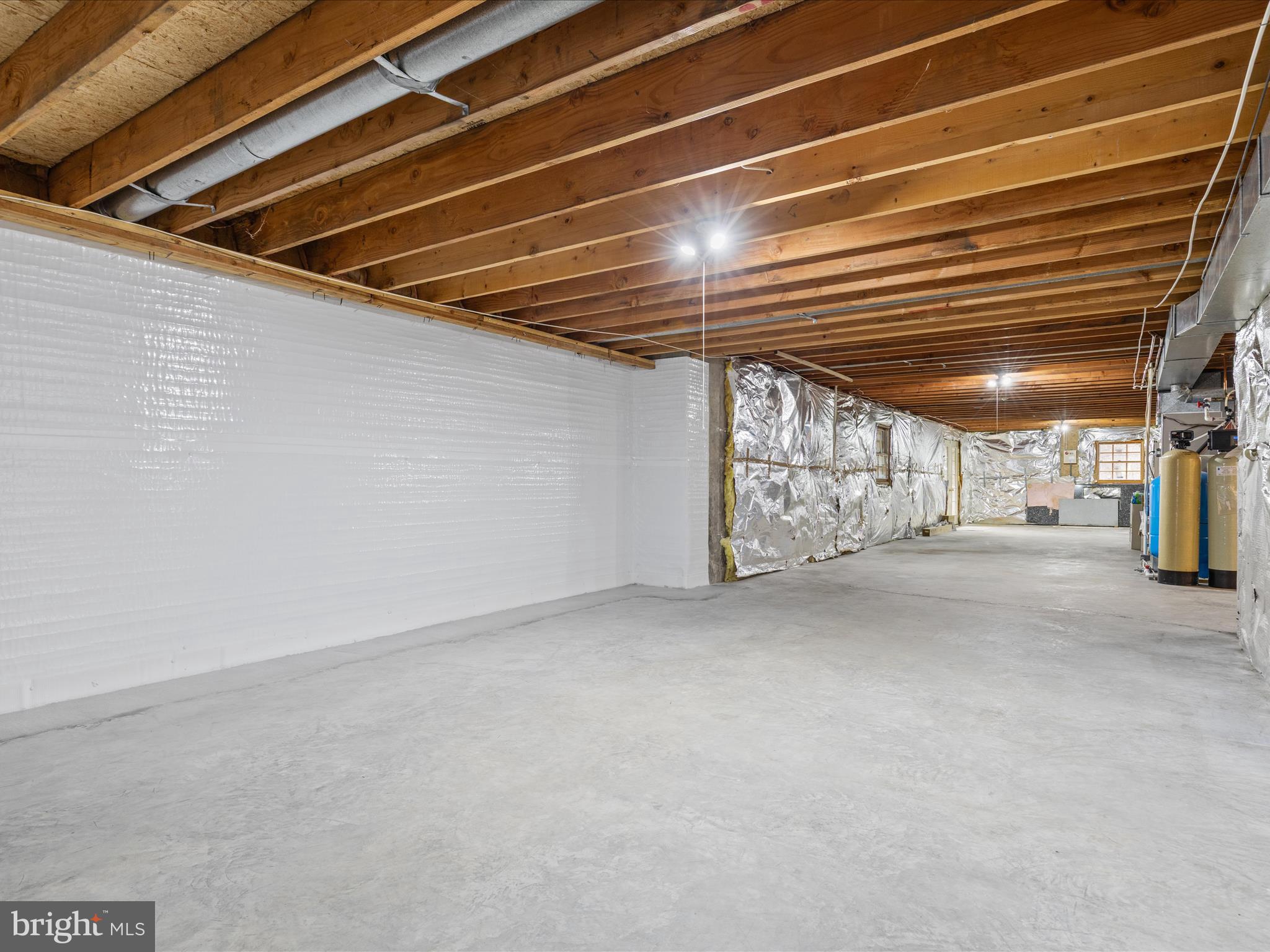 11701 Henderson Road Clifton, VA 20124 - Photo 35 of 61 a view of an empty room