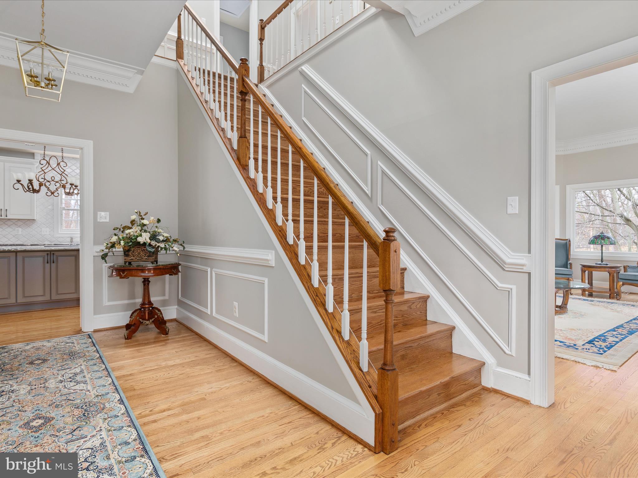 11701 Henderson Road Clifton, VA 20124 - Photo 4 of 61 a view of entryway and hall