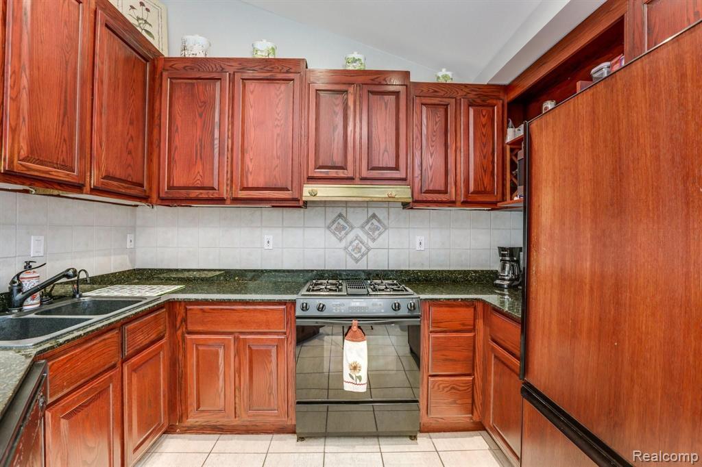 600 Middlesex Road Grosse Pointe Park, MI 48230 - Photo 24 of 44