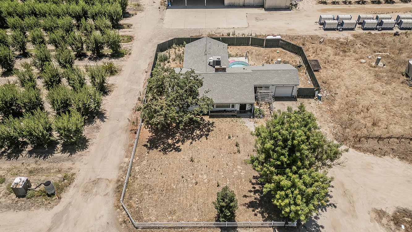17209 East Floral Avenue Reedley, CA 93654 - Photo 41 of 48