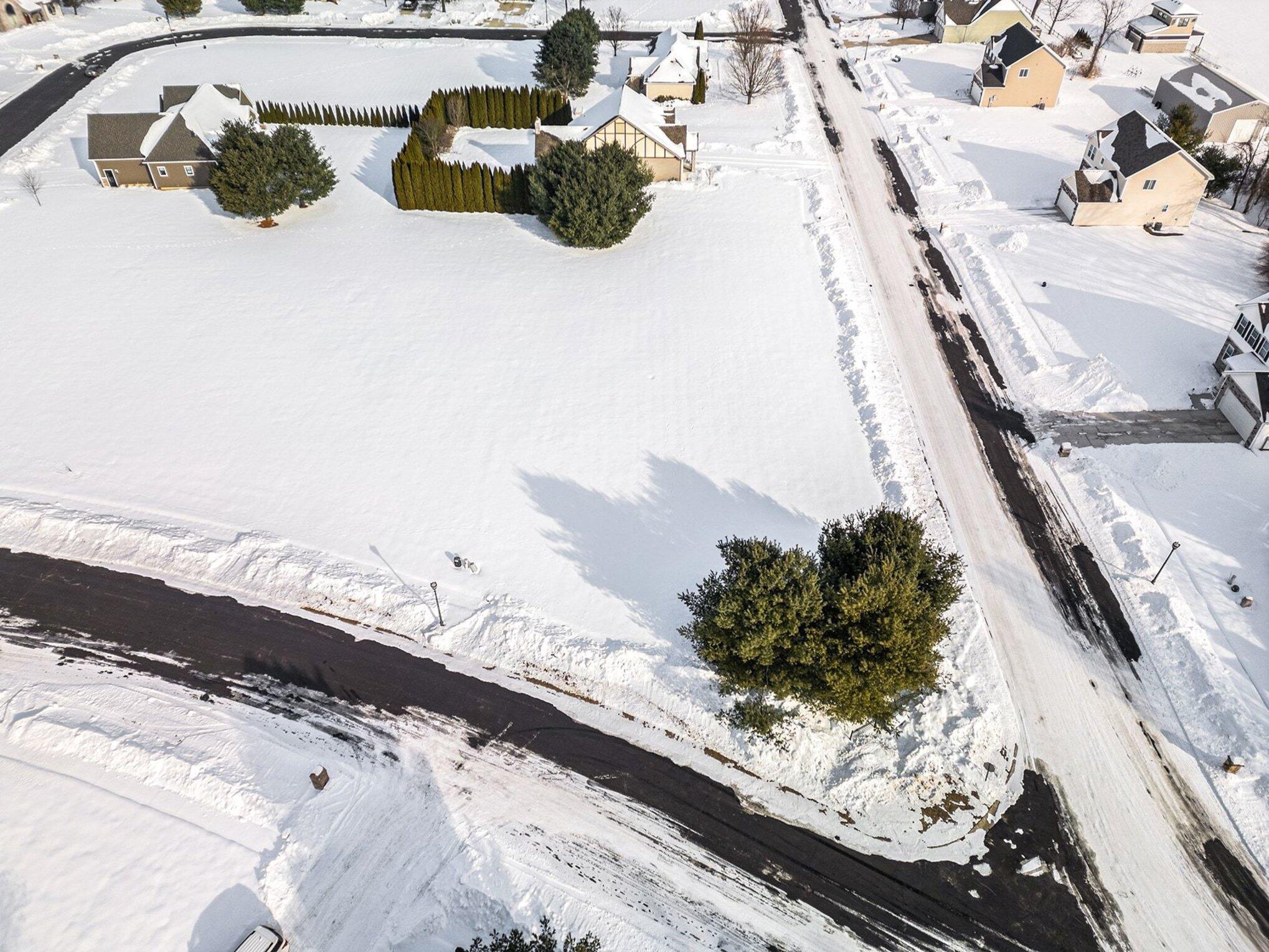 573 Wittenberg Path St. Joseph, MI 49085 - Photo 13 of 30 007_file_3668