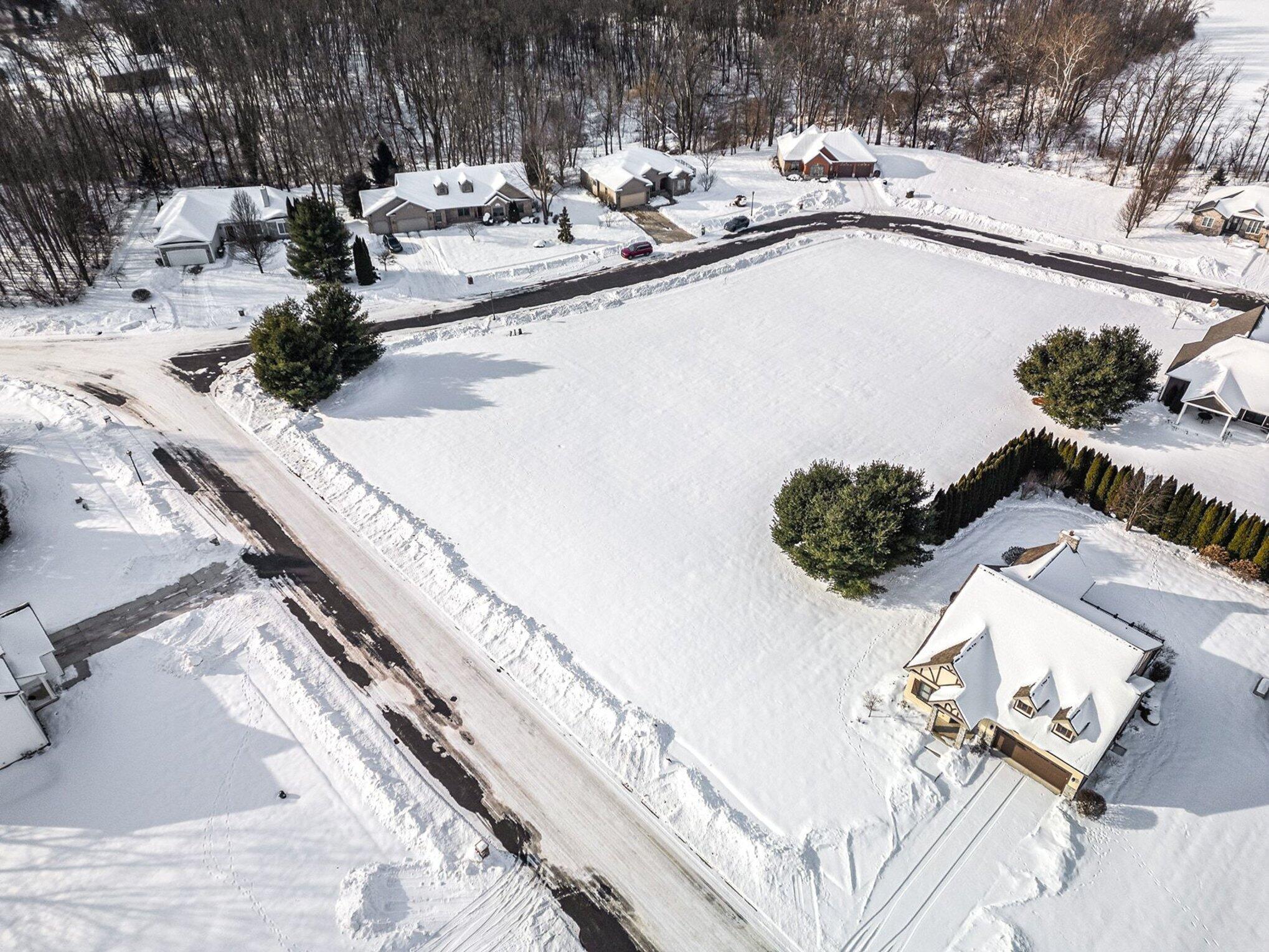 573 Wittenberg Path St. Joseph, MI 49085 - Photo 17 of 30 011_file_4239