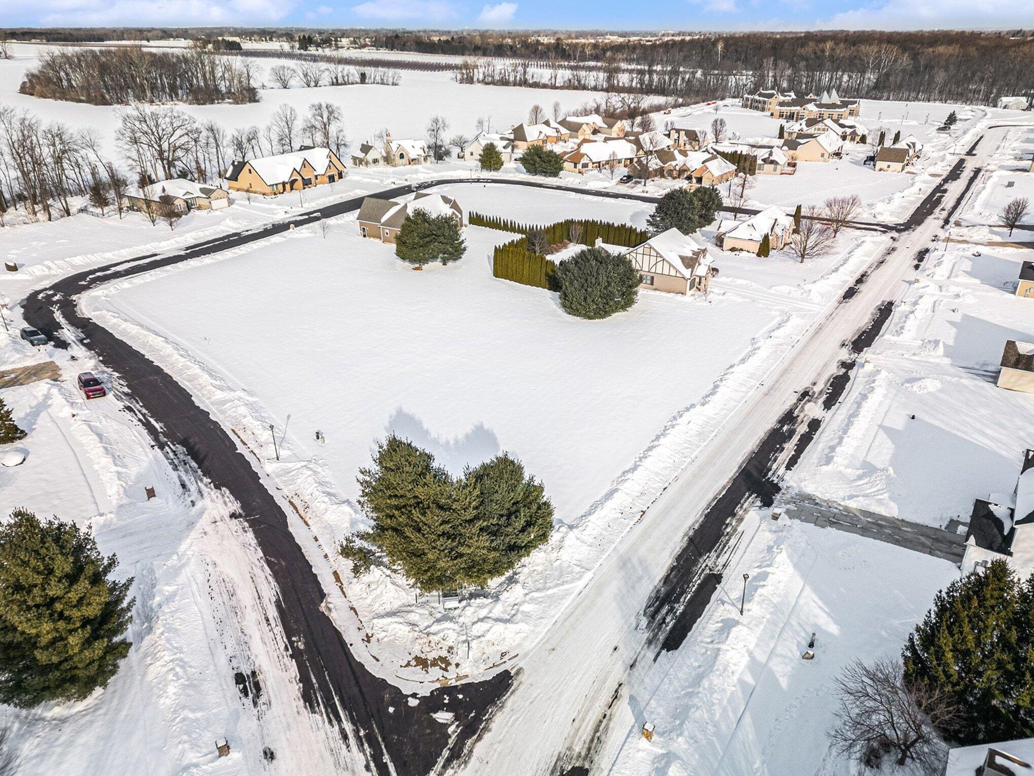 573 Wittenberg Path St. Joseph, MI 49085 - Photo 19 of 30 013_file_7824