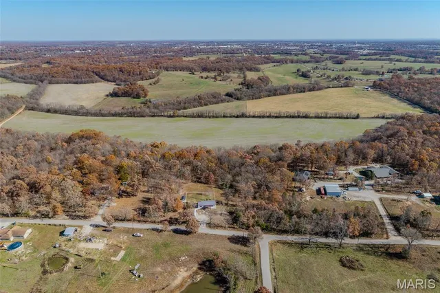 $189,900 | 23522 County Road 5-800M, Lebanon, MO 65536
