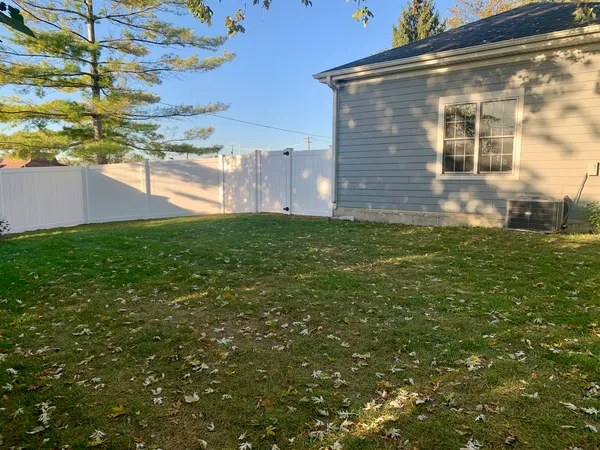 $719,000 | 831 North Yale Avenue, Villa Park, IL 60181