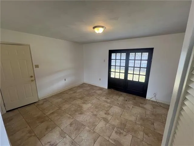 $2,300 | 1329 Chickasaw Avenue, Metairie, LA 70005