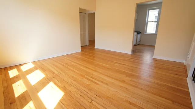 $1,650 | 3008 North Whipple Street, Unit 2, Chicago, IL 60618