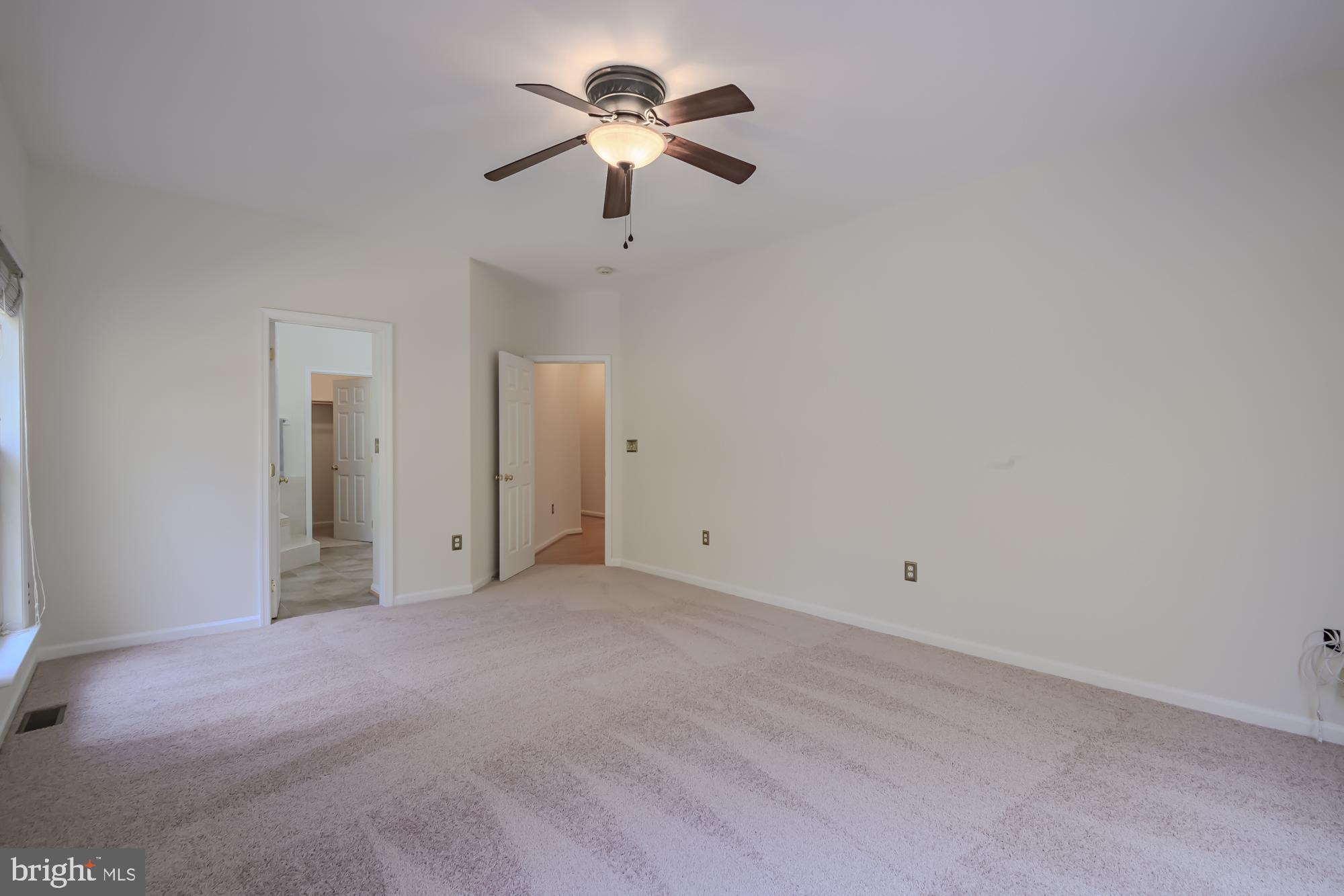 39 River Ridge Lane Fredericksburg, VA 22406 - Photo 32 of 94 Spacious room with natural light and ceiling fan.