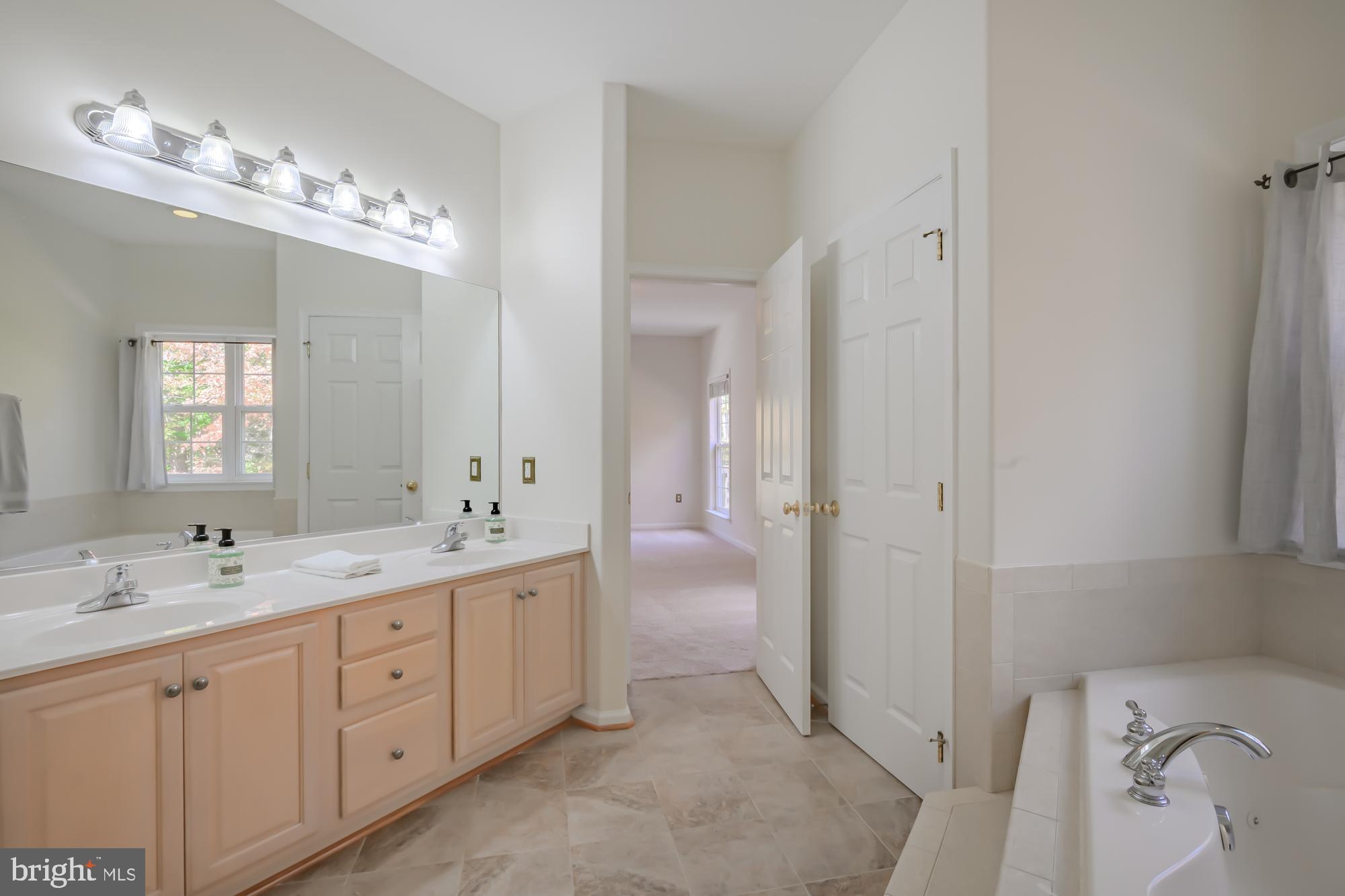 39 River Ridge Lane Fredericksburg, VA 22406 - Photo 38 of 94 Spacious bathroom with natural light.