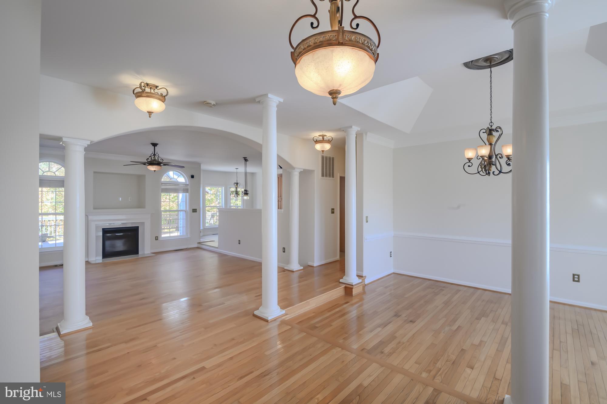 39 River Ridge Lane Fredericksburg, VA 22406 - Photo 4 of 94 Spacious, sunlit living area with elegance.