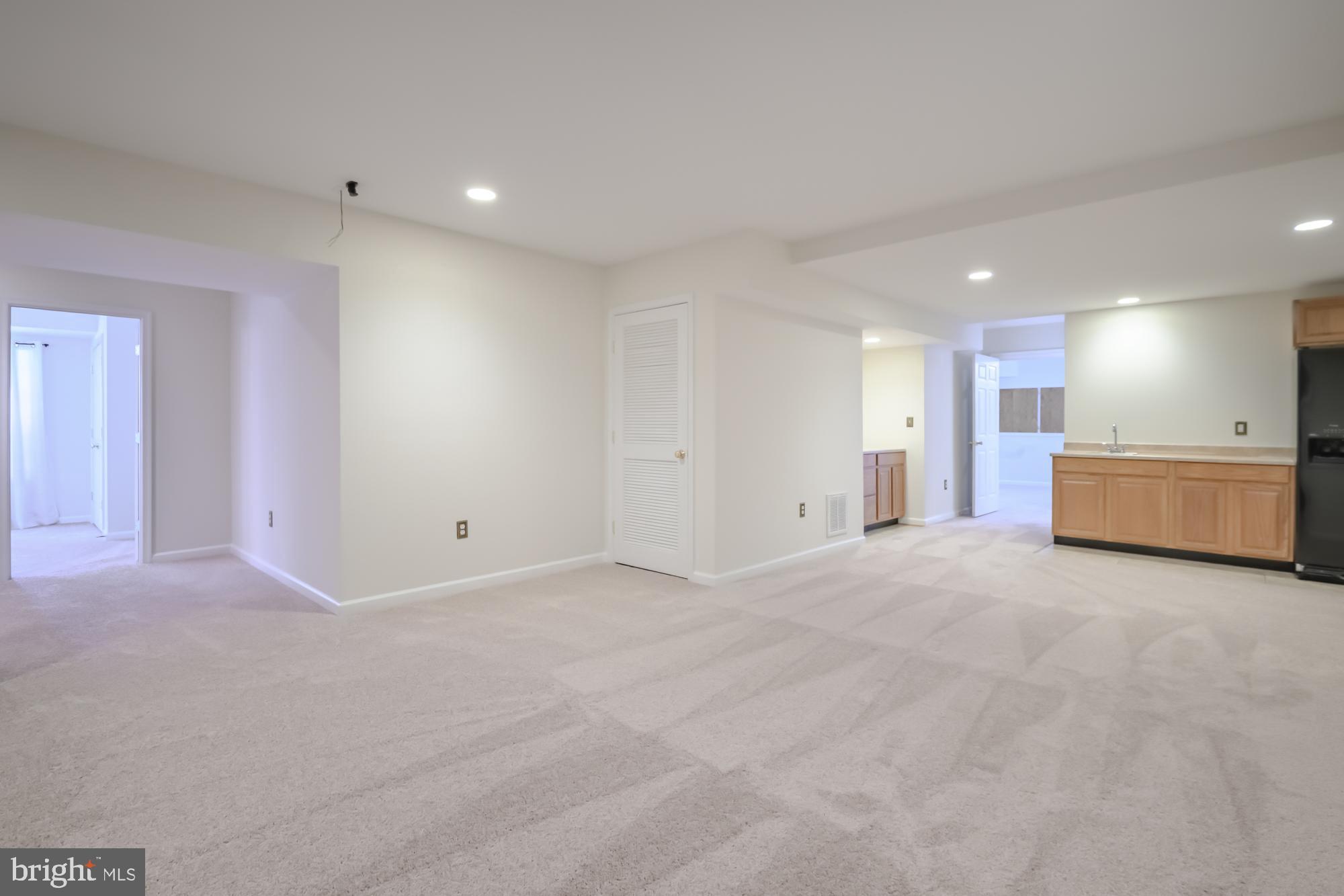 39 River Ridge Lane Fredericksburg, VA 22406 - Photo 61 of 94 Spacious, light-filled living area awaits you.