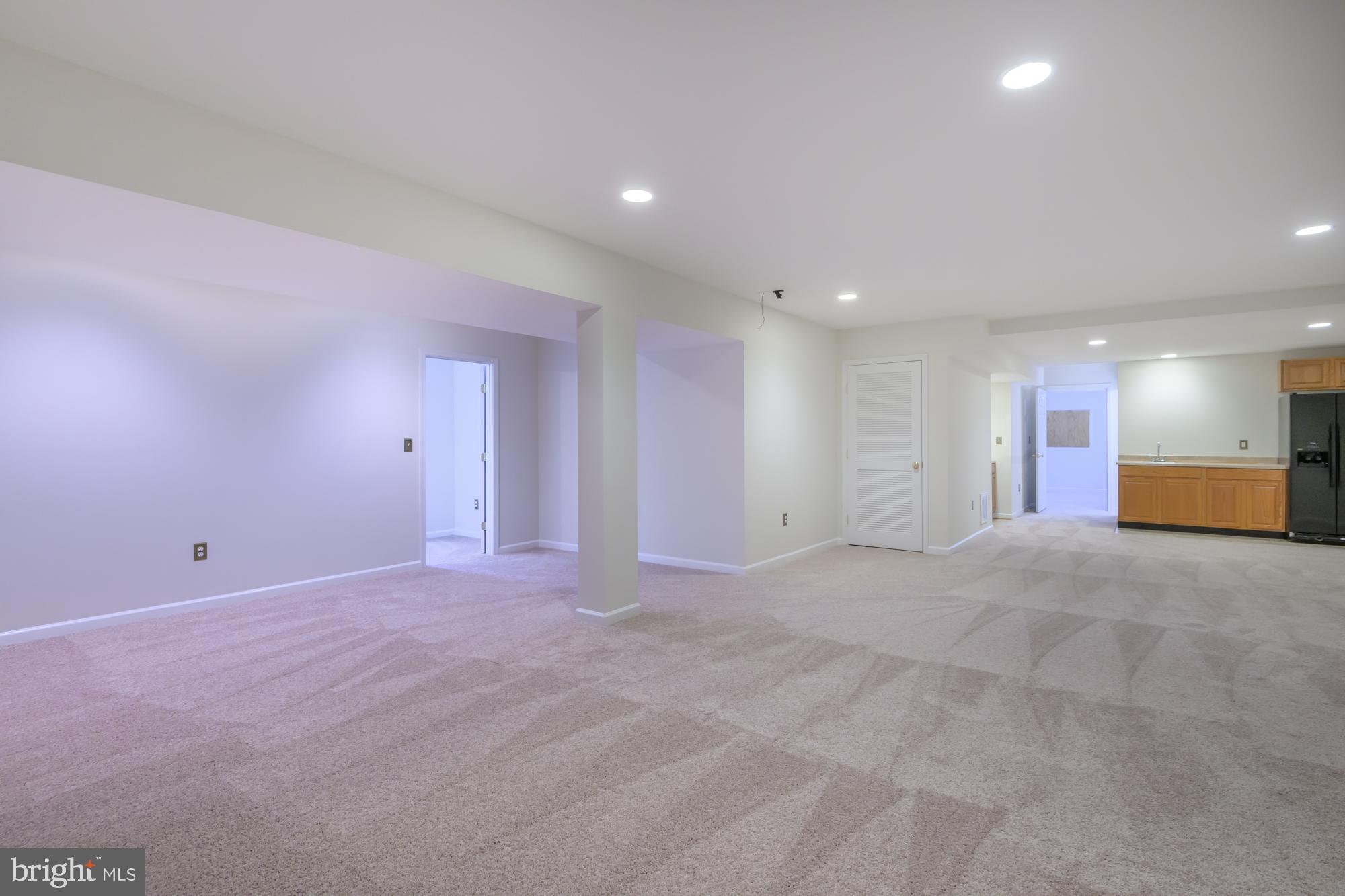 39 River Ridge Lane Fredericksburg, VA 22406 - Photo 67 of 94 Spacious, versatile living area awaits your touch.