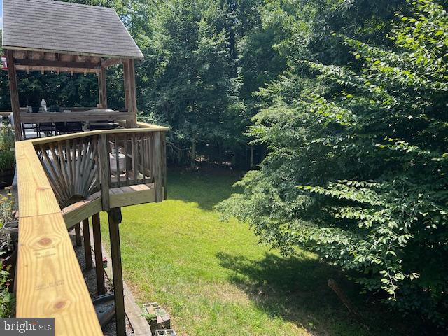 39 River Ridge Lane Fredericksburg, VA 22406 - Photo 80 of 94 Looking over to the back yard.