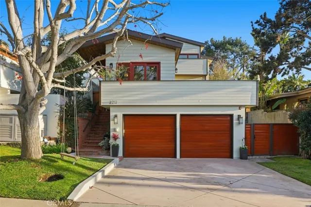 $3,400,000 | 2212 North Ardmore Avenue, Manhattan Beach, CA 90266