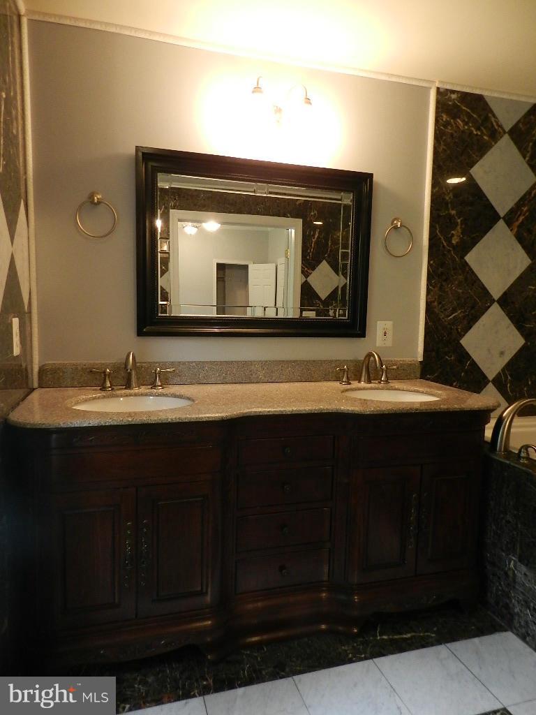 62 Marsh Road Fredericksburg, VA 22406 - Photo 11 of 30 Bath (Master)