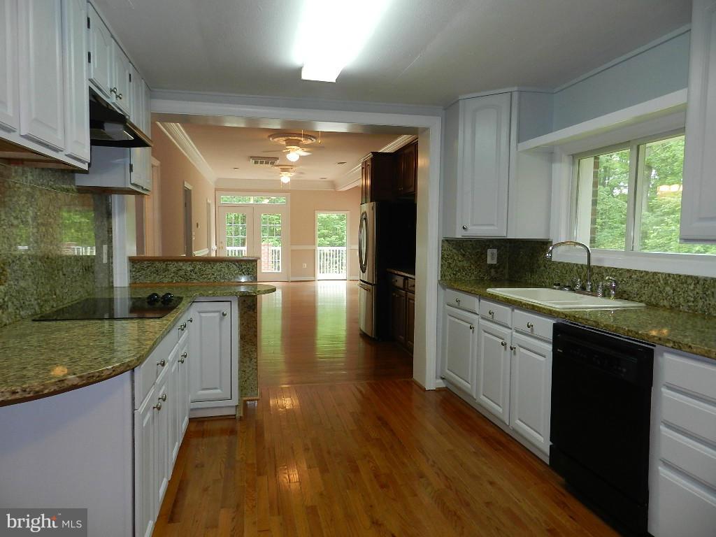 62 Marsh Road Fredericksburg, VA 22406 - Photo 13 of 30 Kitchen
